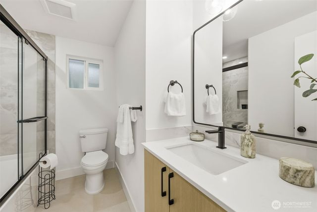 19531 55th Avenue NE, Lake Forest Park, WA 98155