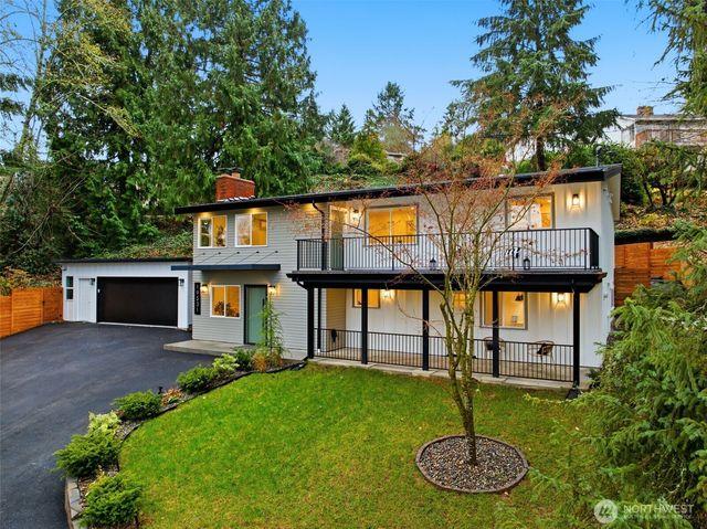 19531 55th Avenue NE, Lake Forest Park, WA 98155