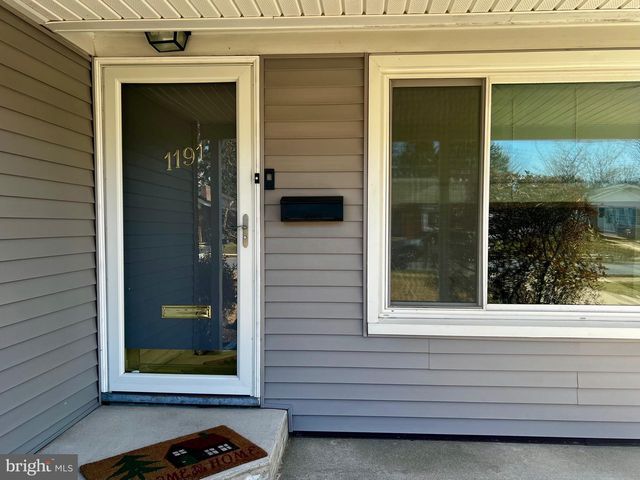 1191 SHOREHAM RD, Camp Hill, PA 17011