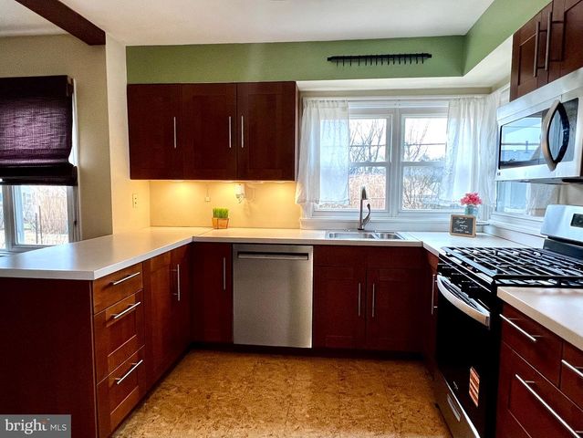 1191 SHOREHAM RD, Camp Hill, PA 17011