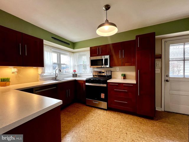 1191 SHOREHAM RD, Camp Hill, PA 17011