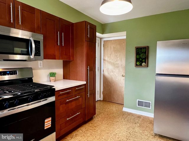 1191 SHOREHAM RD, Camp Hill, PA 17011