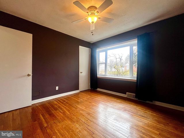 1191 SHOREHAM RD, Camp Hill, PA 17011