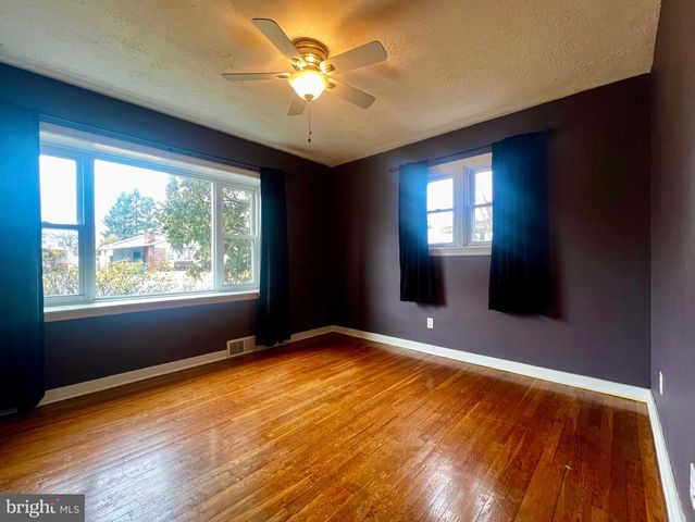 1191 SHOREHAM RD, Camp Hill, PA 17011