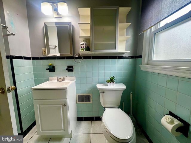 1191 SHOREHAM RD, Camp Hill, PA 17011