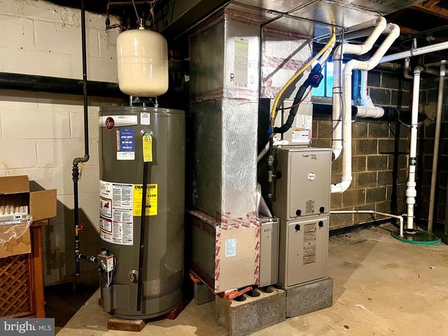 1191 SHOREHAM RD, Camp Hill, PA 17011