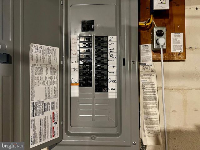 1191 SHOREHAM RD, Camp Hill, PA 17011