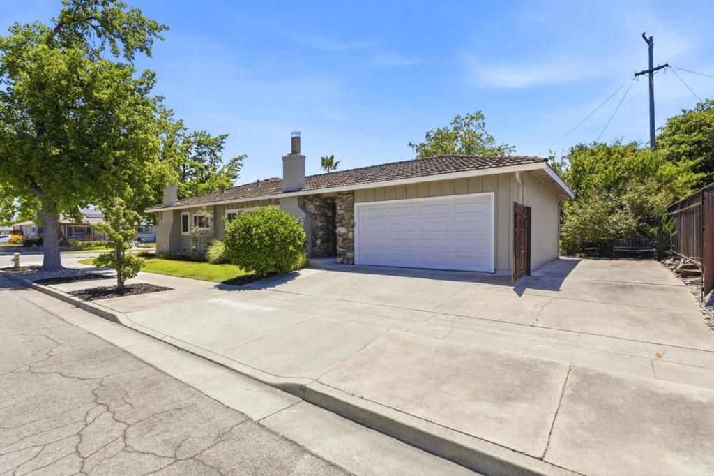 Image 29 of property listing at 3311 Beacon Lane, San Jose, CA 95118