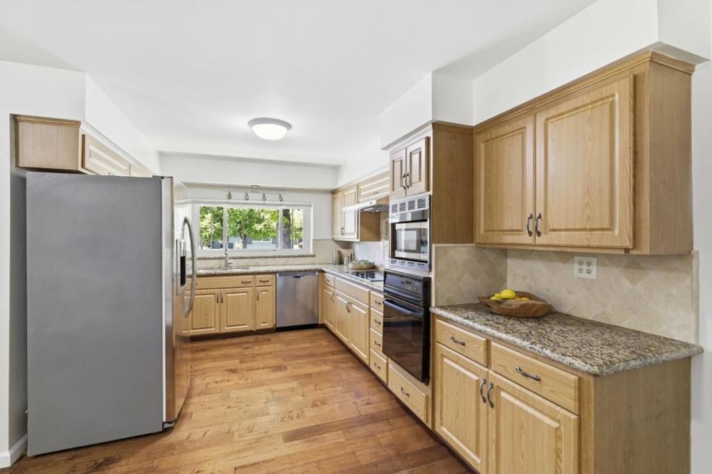 Image 7 of property listing at 3311 Beacon Lane, San Jose, CA 95118