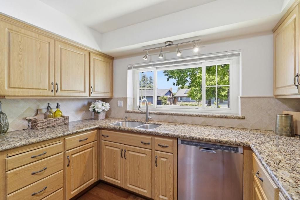 Image 8 of property listing at 3311 Beacon Lane, San Jose, CA 95118