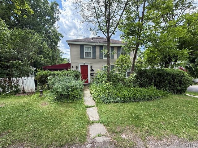 211 Center Street, Manlius, NY 13066