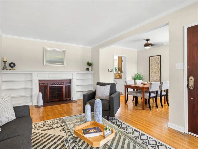 524 S Bel Aire Drive, Burbank, CA 91501
