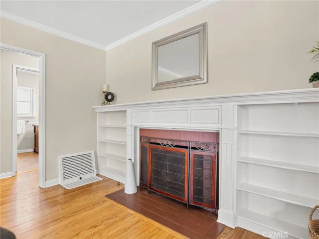 524 S Bel Aire Drive, Burbank, CA 91501