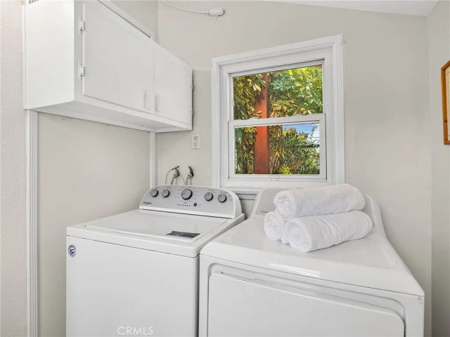 524 S Bel Aire Drive, Burbank, CA 91501