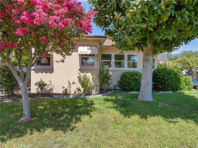 524 S Bel Aire Drive, Burbank, CA 91501