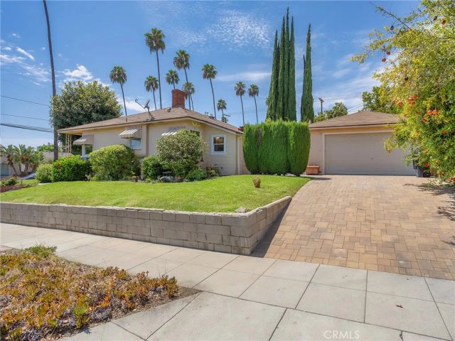 524 S Bel Aire Drive, Burbank, CA 91501