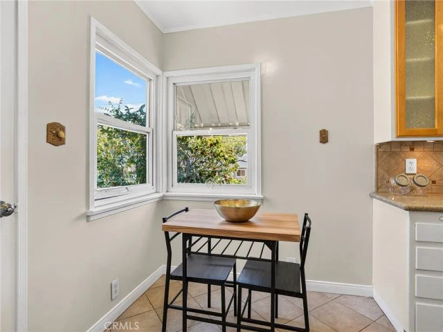524 S Bel Aire Drive, Burbank, CA 91501