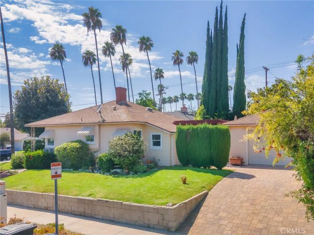 524 S Bel Aire Drive, Burbank, CA 91501