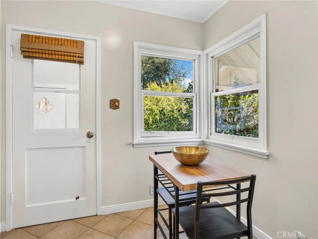524 S Bel Aire Drive, Burbank, CA 91501