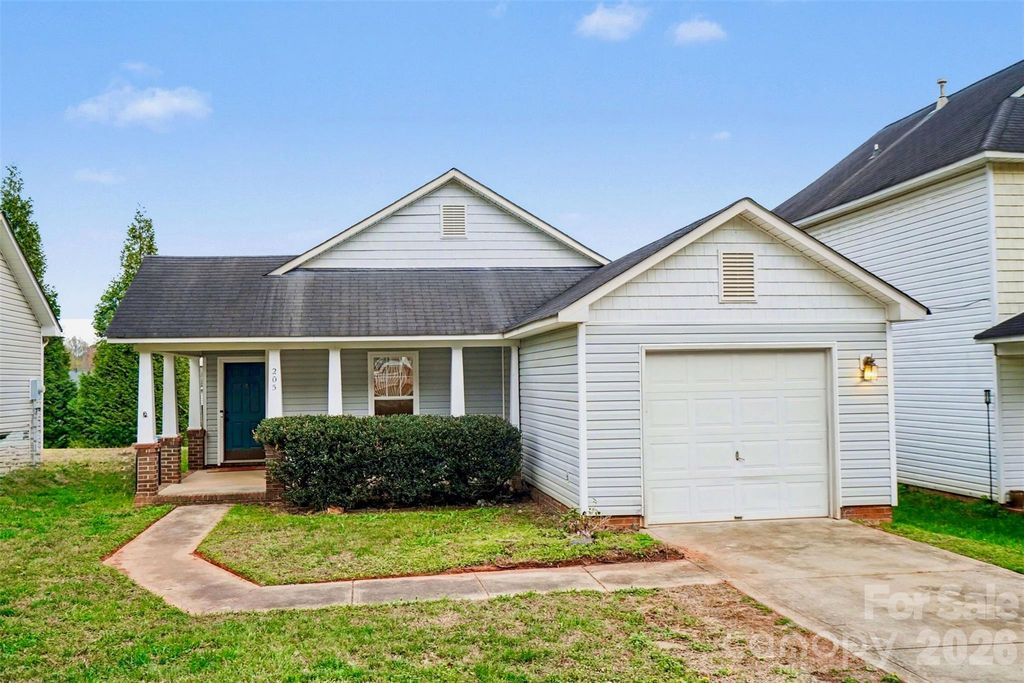 205 Amir Circle, Matthews, NC 28105