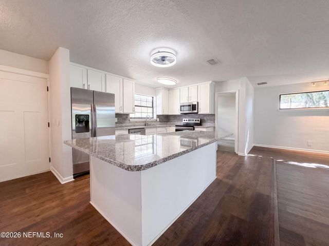 4040 SIERRA MADRE Drive S, Jacksonville, FL 32217