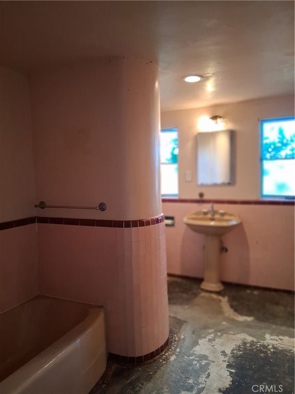 Image 10 of property listing at 221 W Paseo De Cristobal, San Clemente, CA 92672