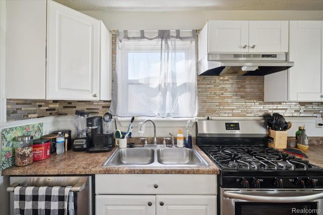 11725 Cornell Street, Taylor, MI 48180