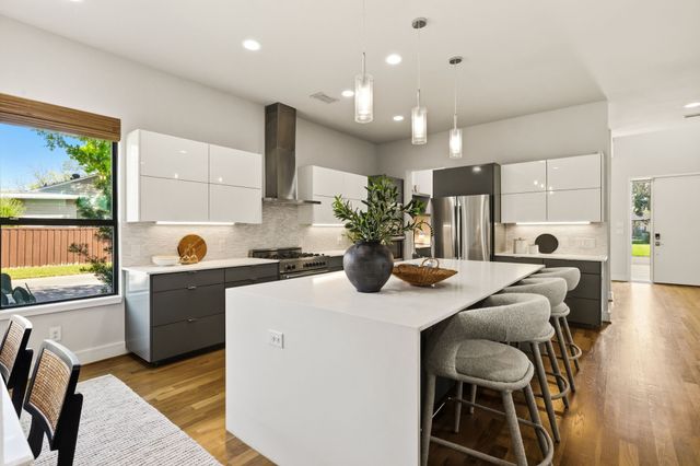 4823 Linnet Lane, Dallas, TX 75209