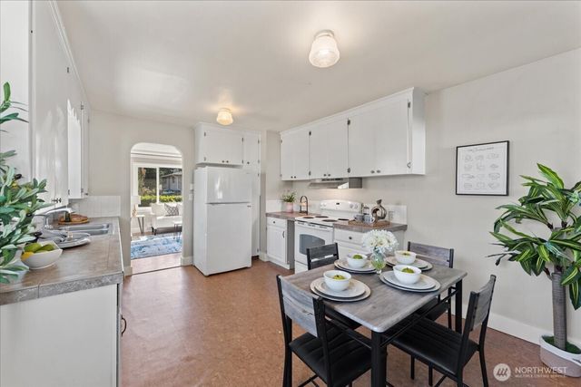 8618 Tacoma Avenue S, Tacoma, WA 98444