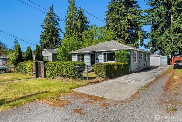 8618 Tacoma Avenue S, Tacoma, WA 98444