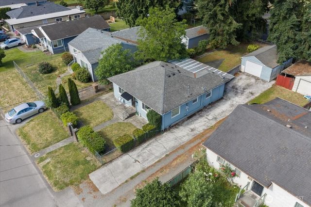 8618 Tacoma Avenue S, Tacoma, WA 98444
