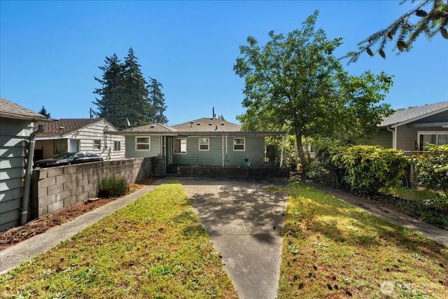 8618 Tacoma Avenue S, Tacoma, WA 98444