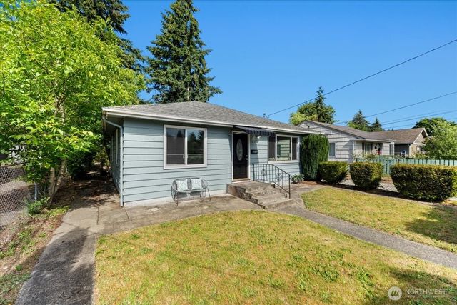 8618 Tacoma Avenue S, Tacoma, WA 98444