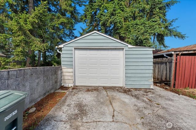 8618 Tacoma Avenue S, Tacoma, WA 98444