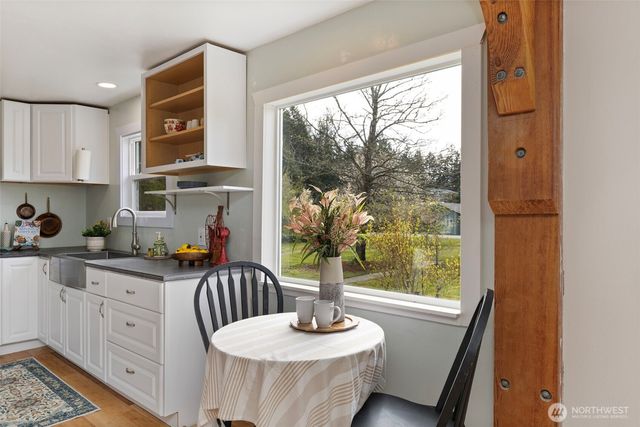 3550 NW Mountain View Road, Silverdale, WA 98383