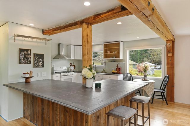 3550 NW Mountain View Road, Silverdale, WA 98383