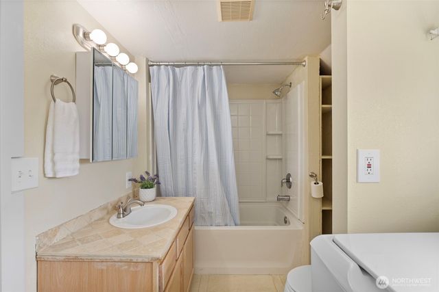 3550 NW Mountain View Road, Silverdale, WA 98383