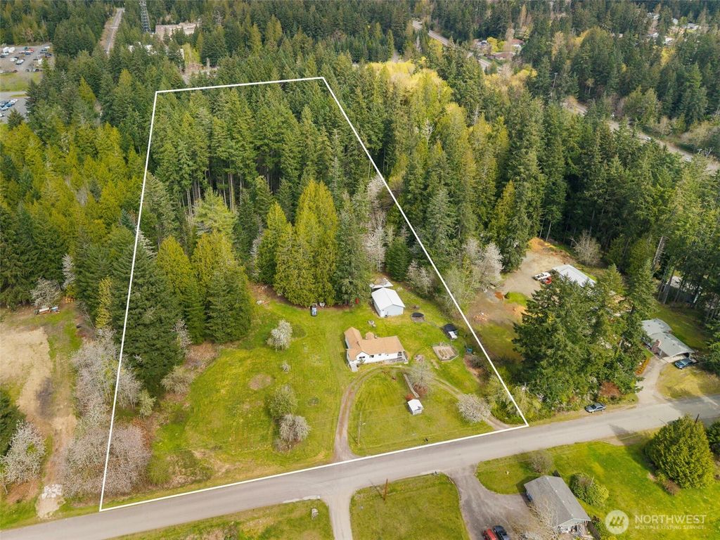 3550 NW Mountain View Road, Silverdale, WA 98383