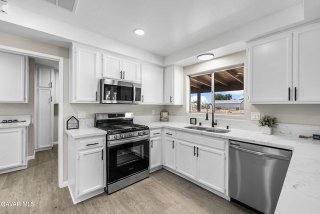 10157 E Ave R 8, Littlerock, CA 93543