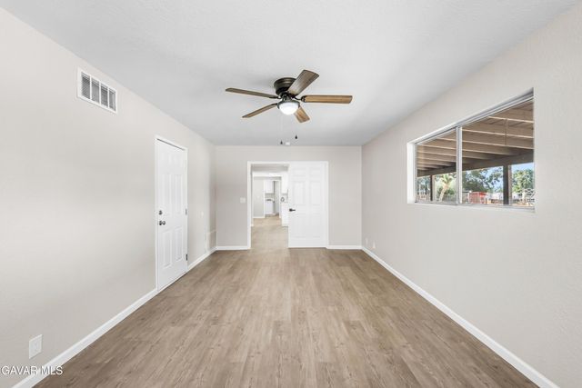 10157 E Ave R 8, Littlerock, CA 93543