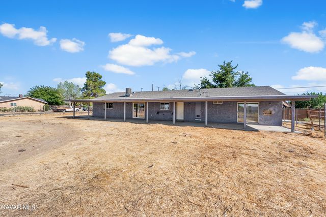 10157 E Ave R 8, Littlerock, CA 93543