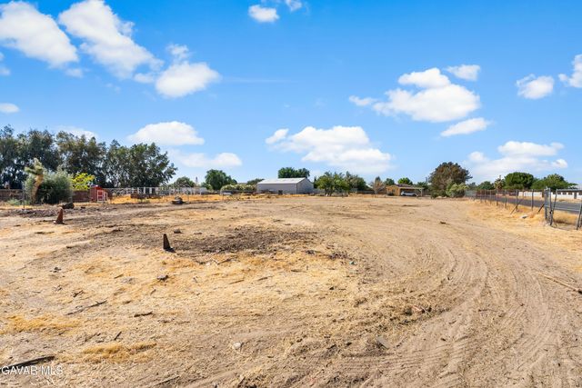 10157 E Ave R 8, Littlerock, CA 93543