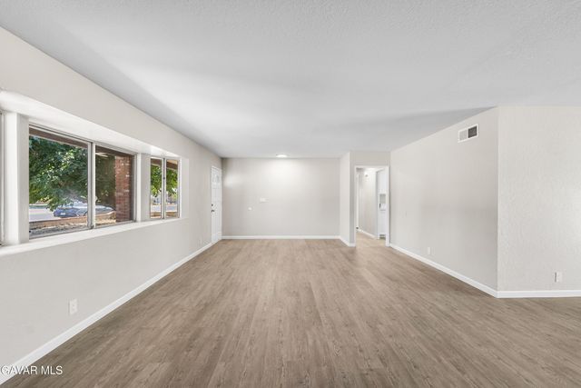 10157 E Ave R 8, Littlerock, CA 93543