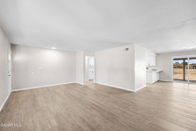 10157 E Ave R 8, Littlerock, CA 93543