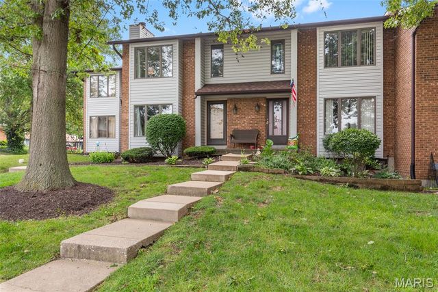 66 Spring Song Court F, St Peters, MO 63376