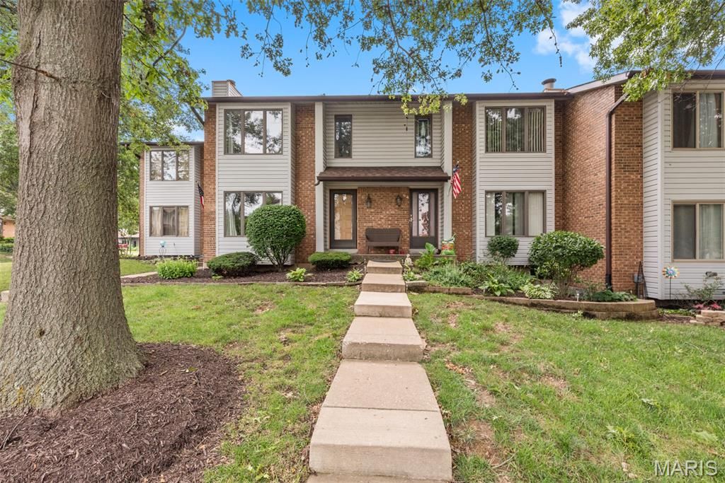 66 Spring Song Court F, St Peters, MO 63376