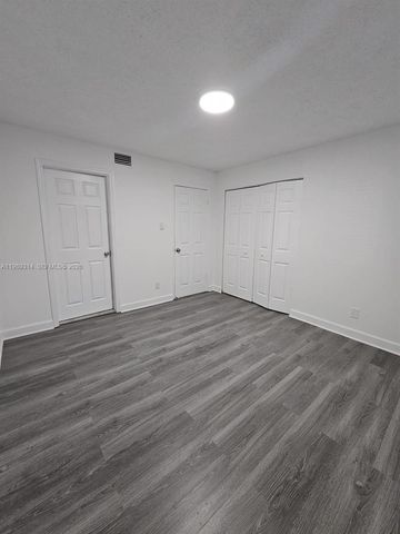 15771 SW 106th Ter 204, Miami, FL 33196