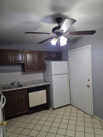 2061 NW 47th Ter 111, Lauderhill, FL 33313