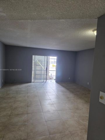 2061 NW 47th Ter 111, Lauderhill, FL 33313