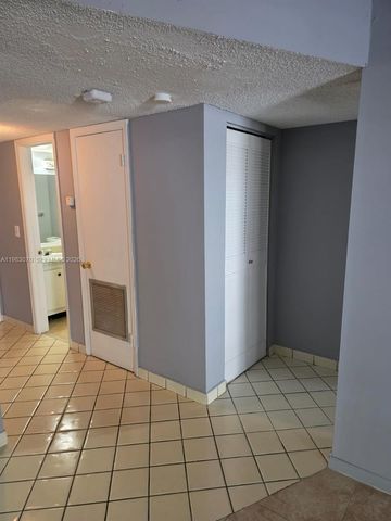 2061 NW 47th Ter 111, Lauderhill, FL 33313